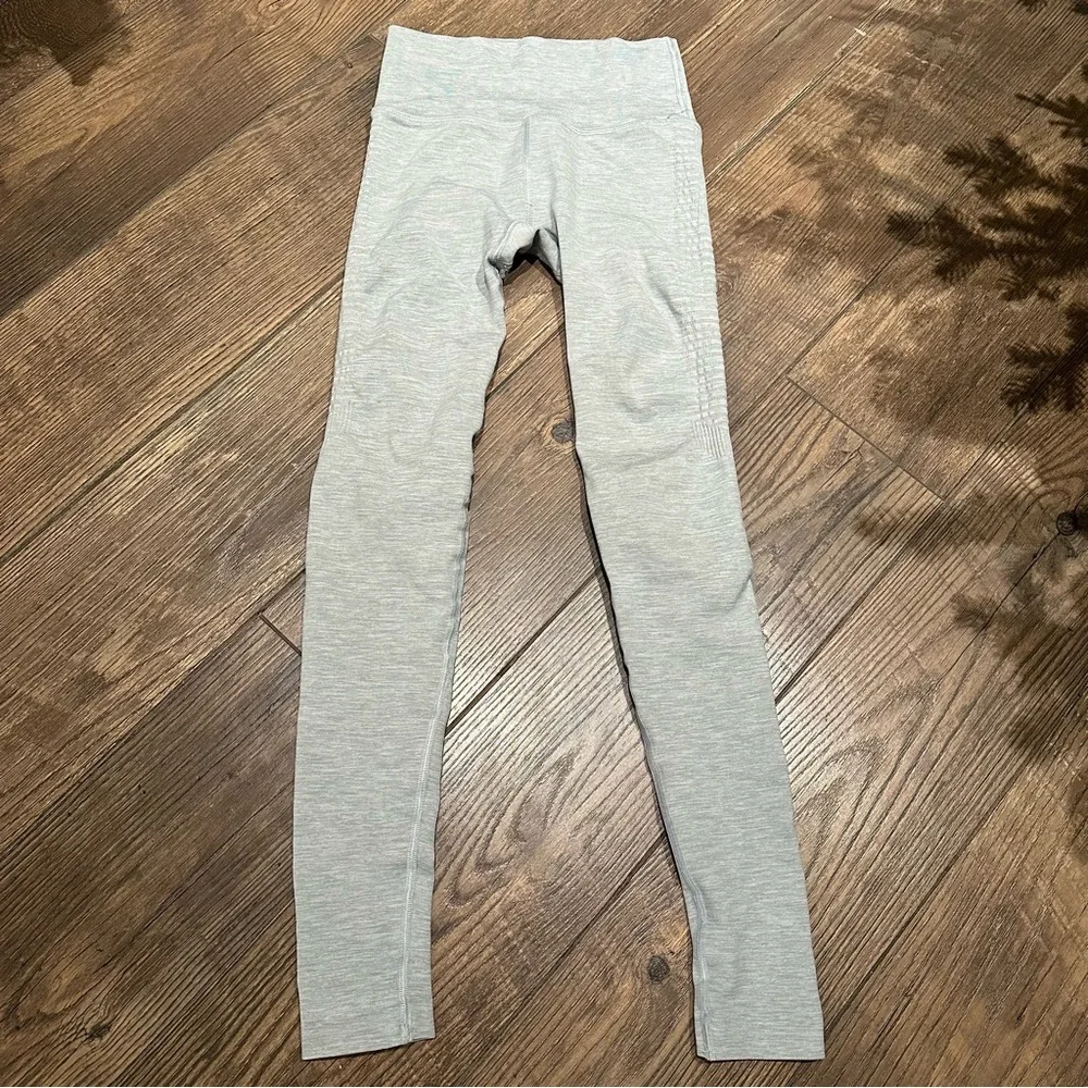 Alphalete Halo Grey Seamless High Waisted Leggings Size XS‎
